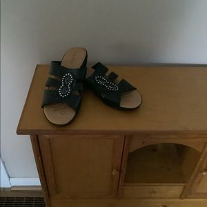 Womens sandals